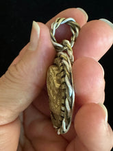 Load image into Gallery viewer, Vintage Brass Dog Pendnat