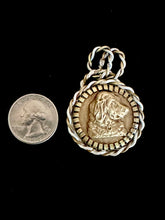 Load image into Gallery viewer, Vintage Brass Dog Pendnat