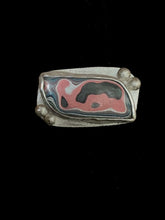 Load image into Gallery viewer, Adjustable Fordite Ring with Sterling Silver Balls

