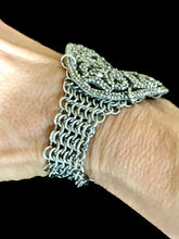 Load image into Gallery viewer, Oval Cut Steel Buckle Chainmail Cuff
